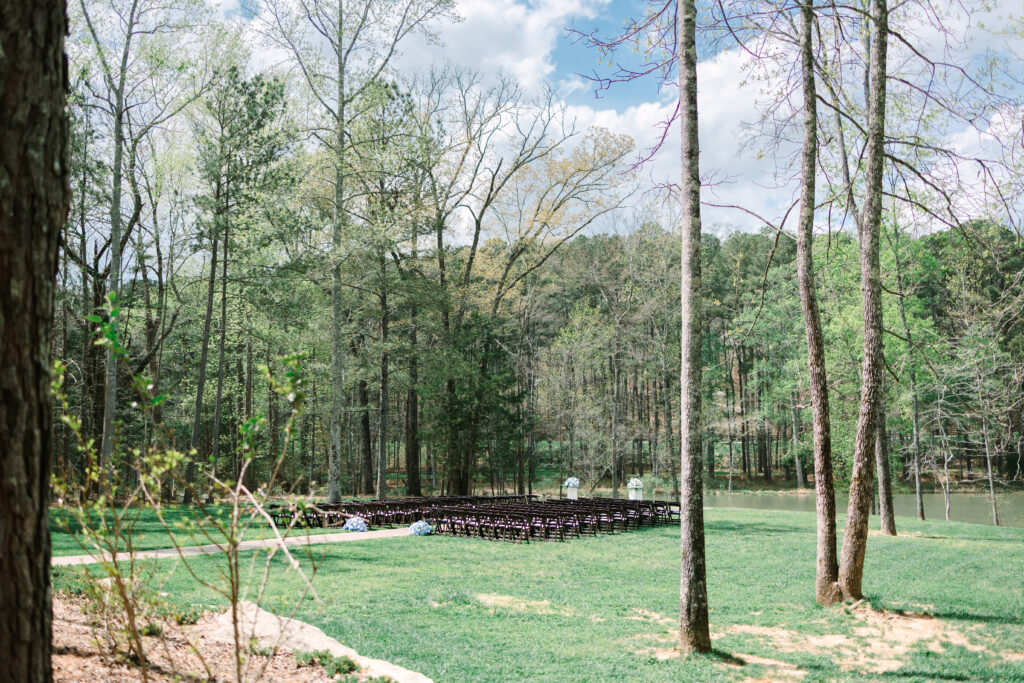 ceremony space at hidden springs venue in chattanooga tennessee